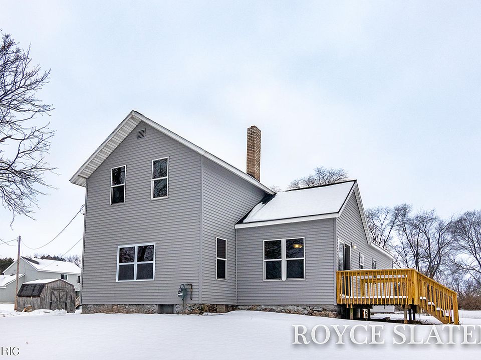 1st image of 395 Fair Lane Dr NW