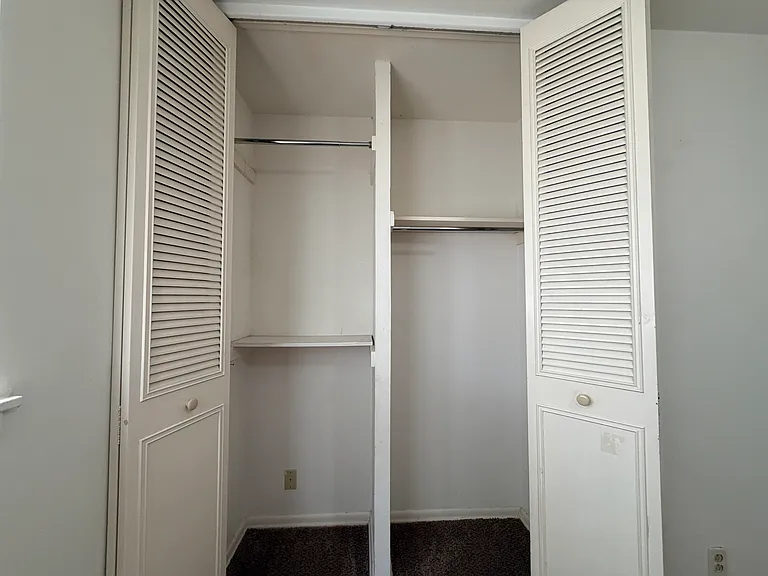 4915 Sierra Madre Dr — Photo 10