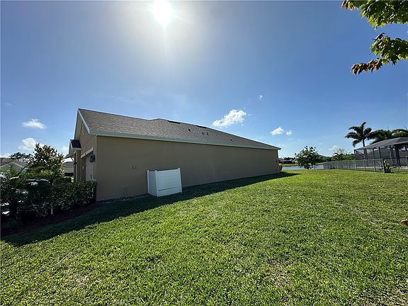 5th image of 2144 Harwick Cir SW