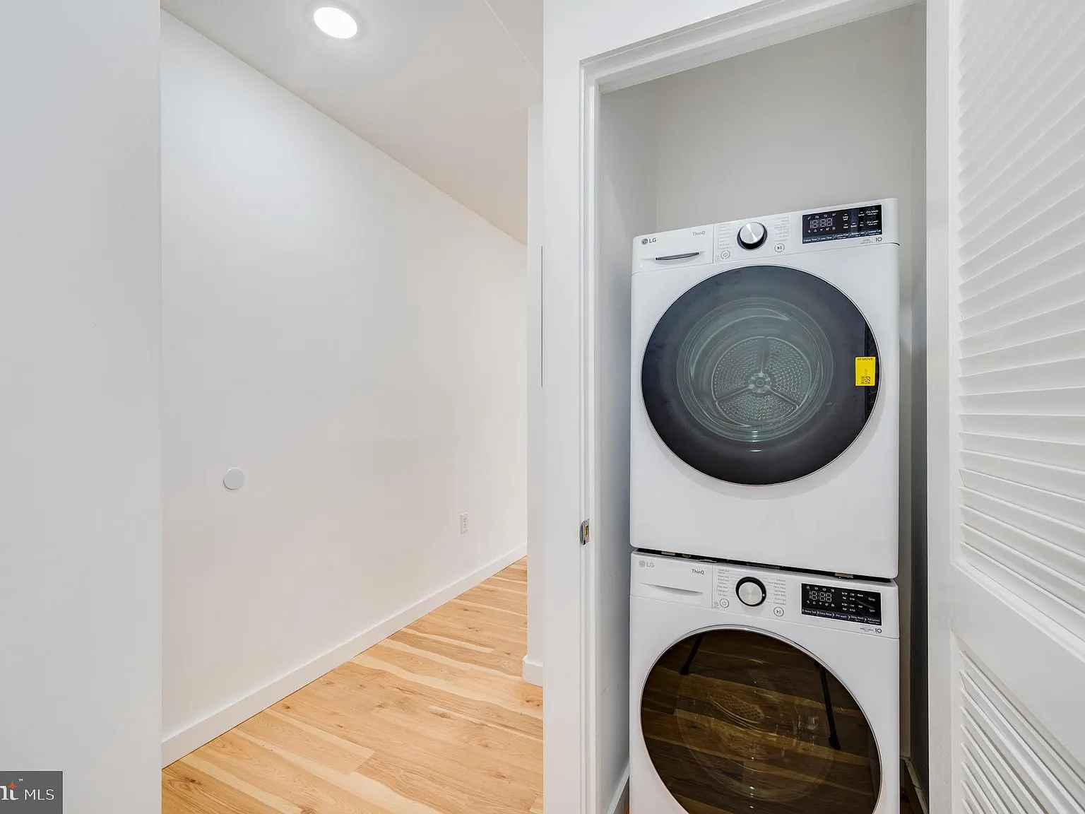 1 bed, 2139 sqft, $975 — Photo 4