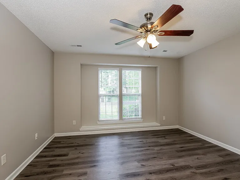 5410 Starflower Dr — Photo 11