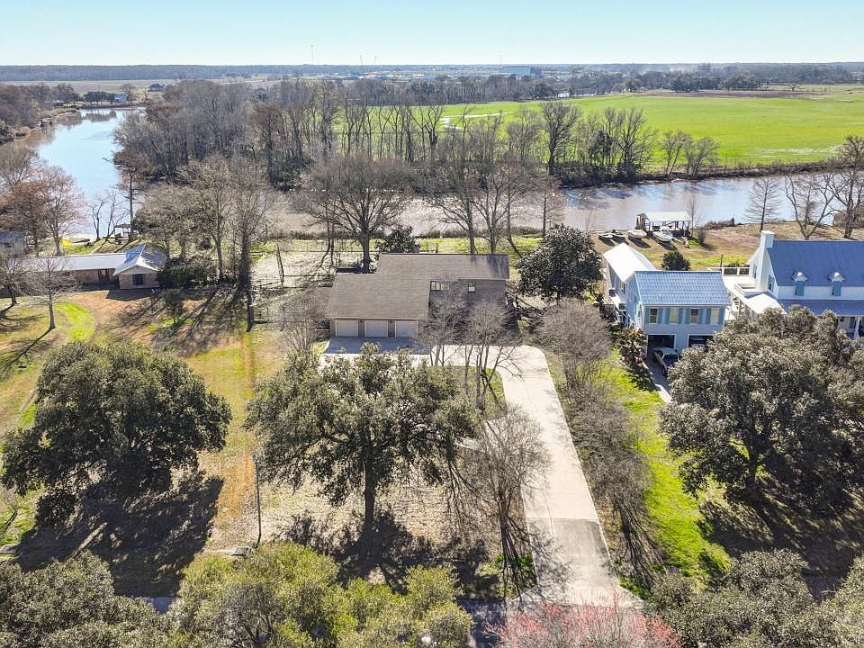 1st image of 9913 Brousell Dr