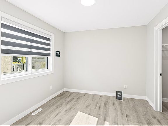 3rd image of 10996 123rd St NW #5
