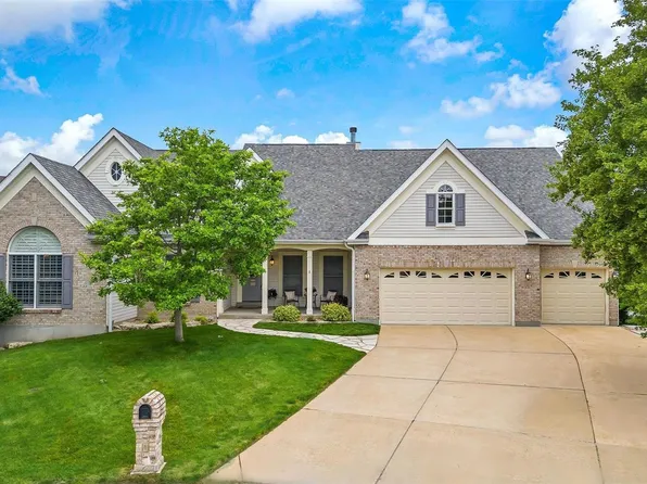 6 Kings Crossing Ct, Saint Louis, MO 63129