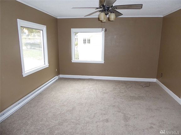 3rd image of 301 Columbia Ave