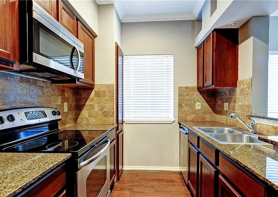 1st image of 1700 Amelia Ct APT 323