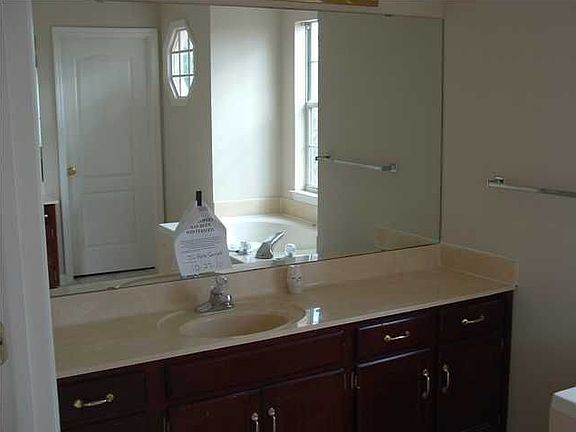 5th image of 2312 Chimney Hills Dr