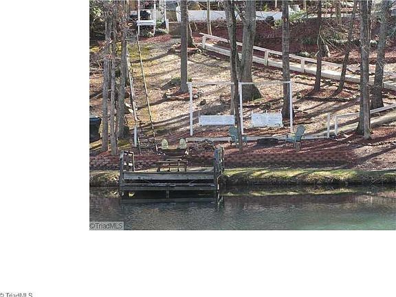 4th image of 1203 Lakeshore Ln