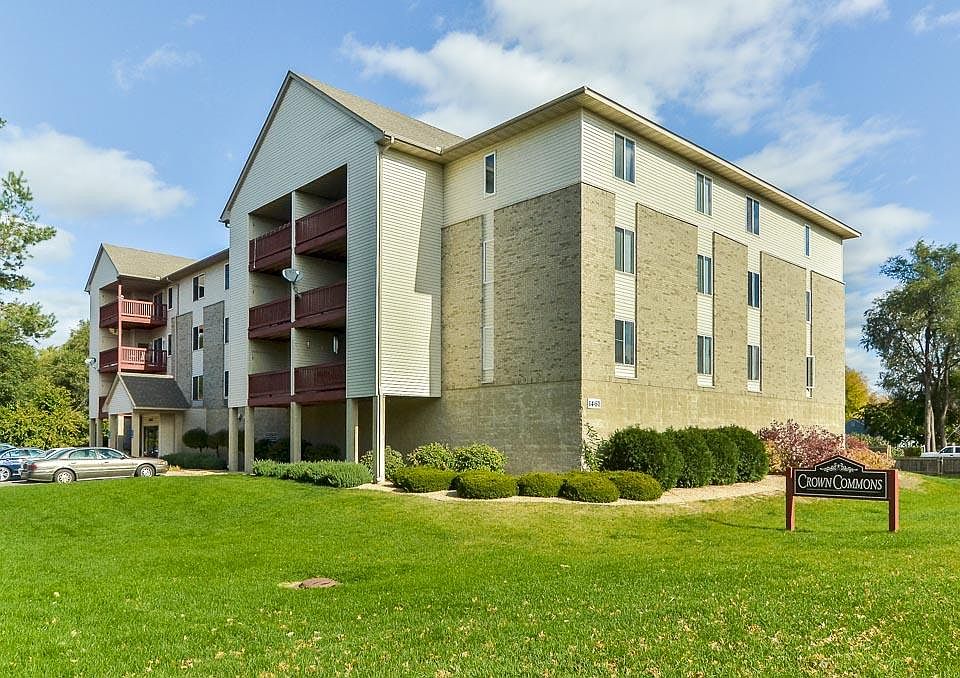 1st image of 1461 73rd Ave NE APT 305
