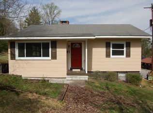 109 E Geneva Ln, Oak Ridge, TN 37830