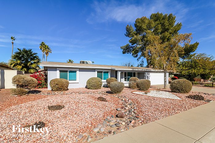 1st image of 3016 E Dahlia Dr