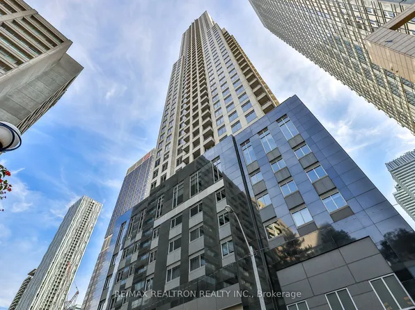 35 Balmuto St, Toronto, ON