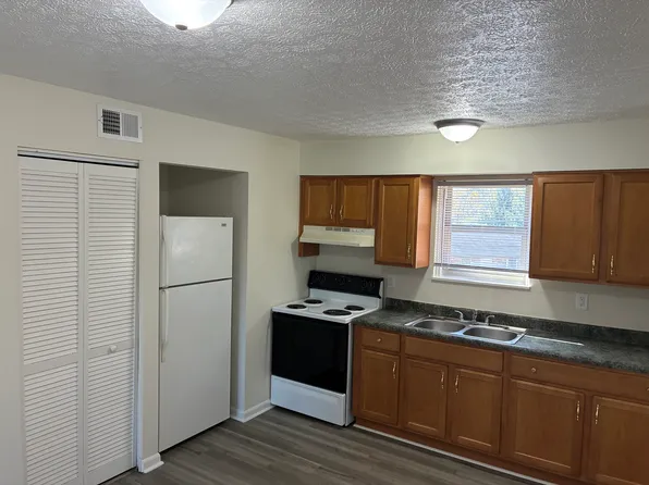 286 Elmwood Dr, Radcliff, KY