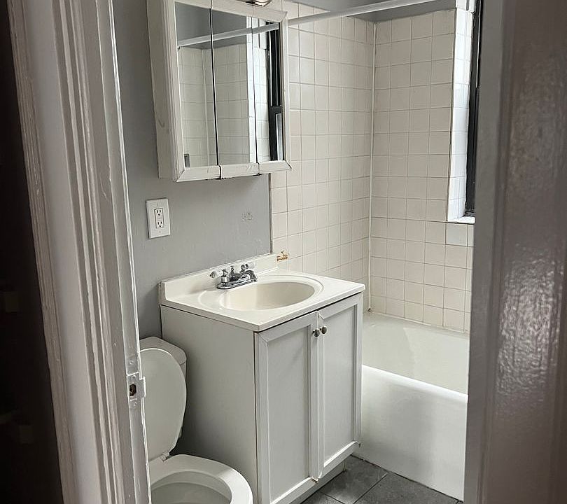 1st image of 6920 S Oglesby Ave #6924-2421