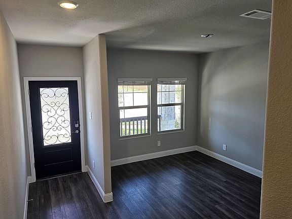 3rd image of 1301 Corkwood Dr