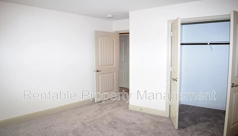 1247 Wiltshire Dr — Photo 16
