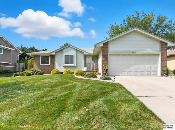 4386 S 154th St, Omaha, NE 68137