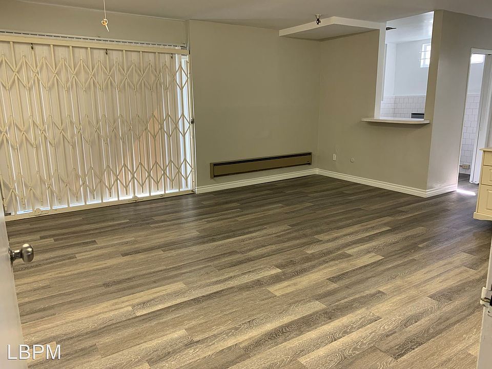 1st image of 125 S Croft Ave #11828686