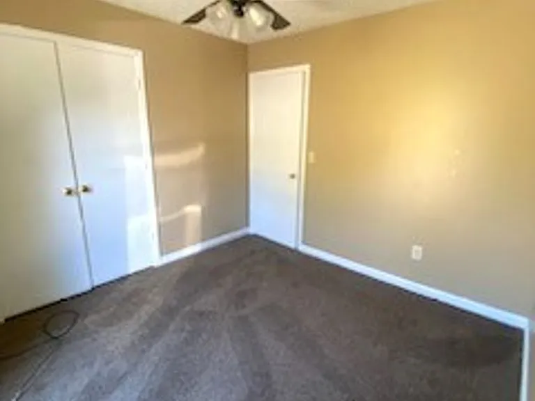 6674 Foxdale Dr — Photo 5