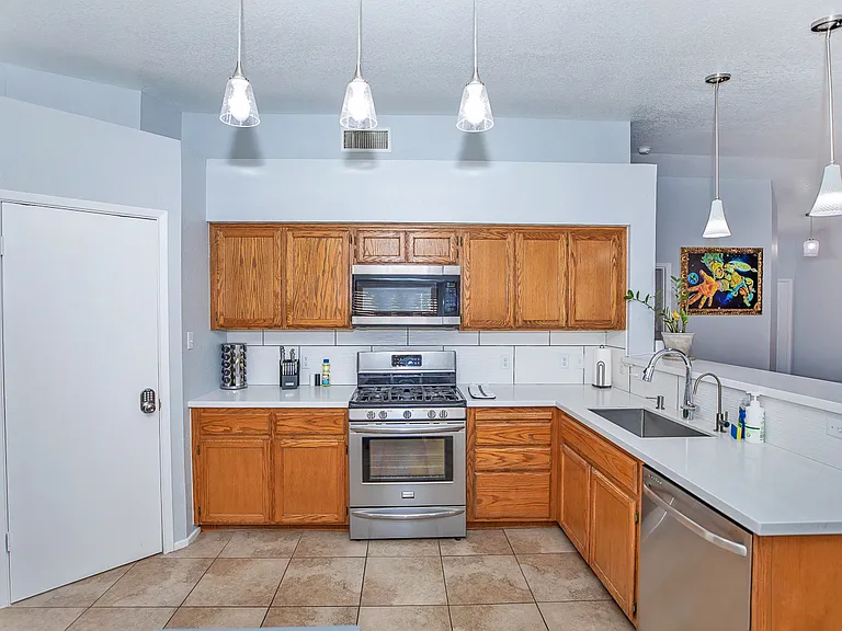 6146 E 41st Pl — Photo 7