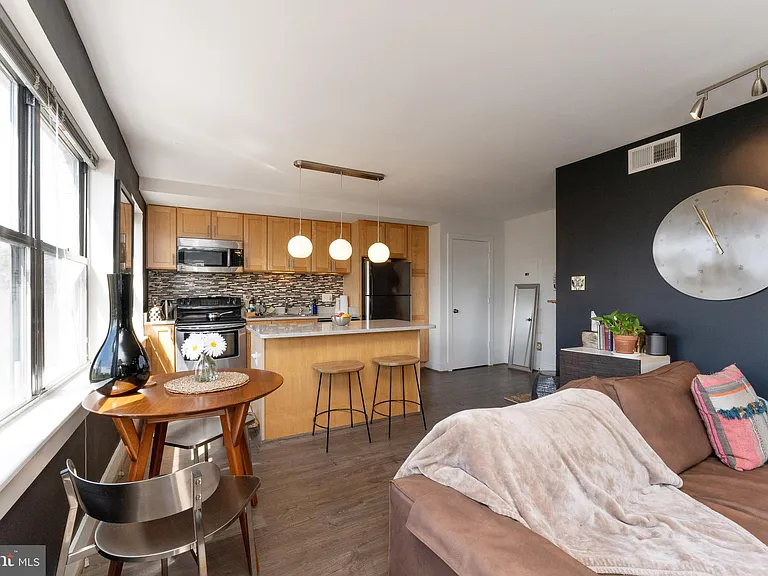 212 Oakwood St SE #322 — Photo 12