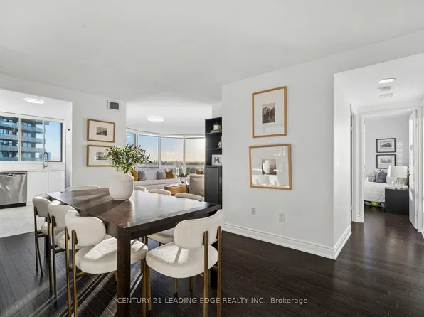 44 Saint Joseph St #2214, Toronto, ON M4Y 2W4