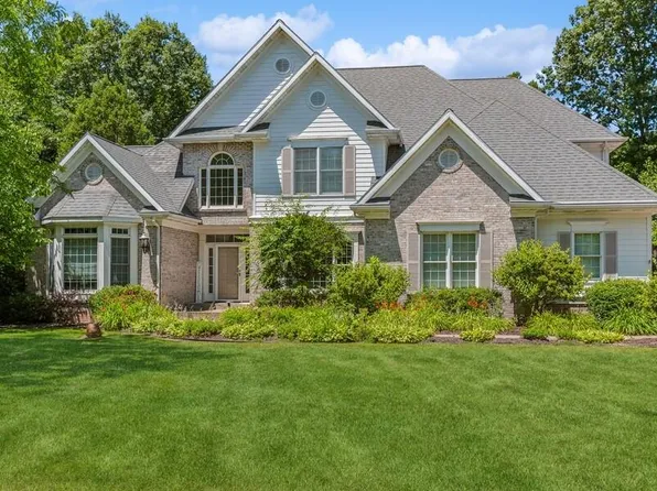 1781 Stockbridge Dr, Saint Joseph, MI 49085