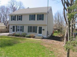 327 Whitfield St, Guilford, CT 06437