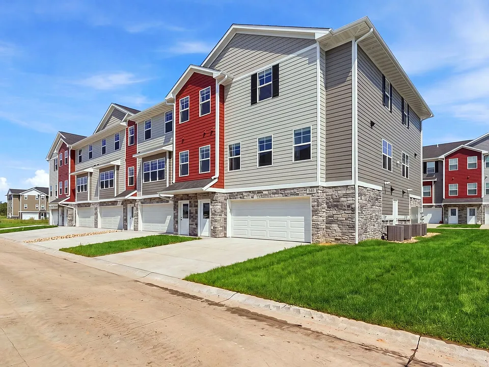 143 Ellen Ln SW #4