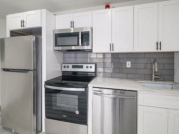 3rd image of 6228 Haverford Ave #2