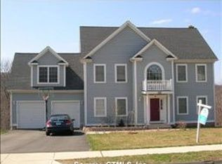 337 Scarborough Ln, Middletown, CT 06457