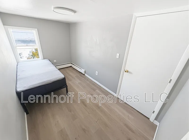 1 bed, 1.0 bath, $1,000 — Photo 1