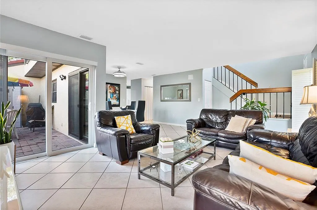 3 bed, 2.5 bath, 1586 sqft, $1,750 — Photo 4