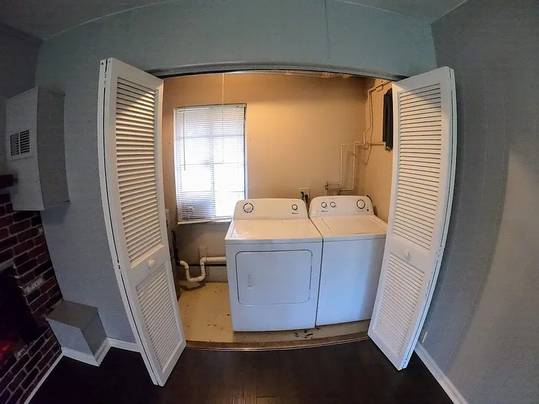 23085 Floral St — Photo 8