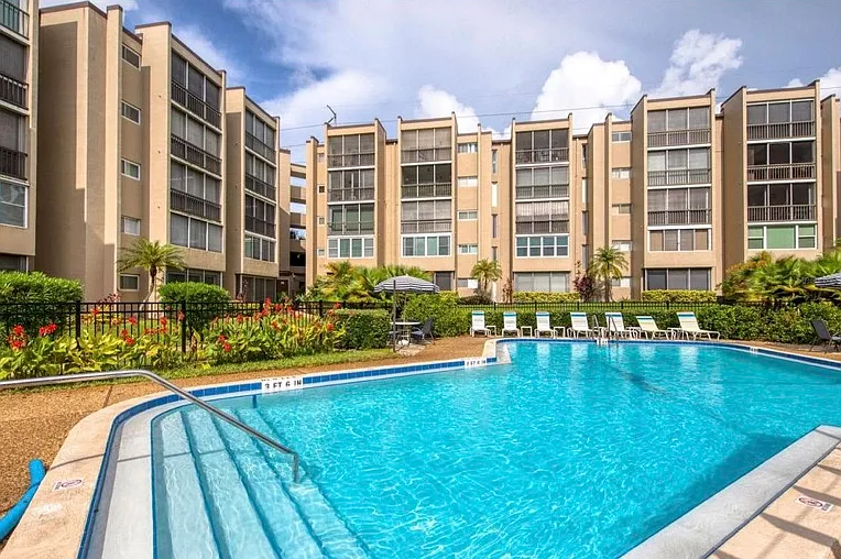 2 bed, $2,200 — Photo 1