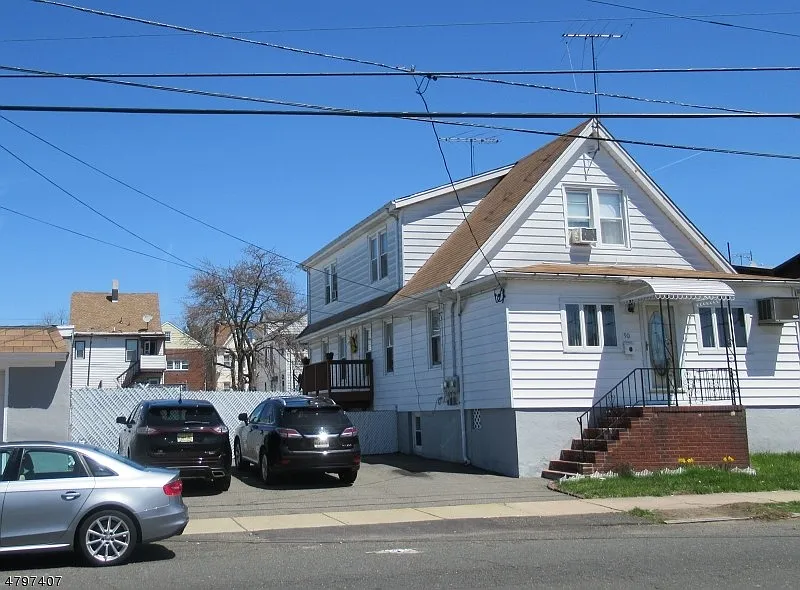 2 bed, 2000 sqft, $2,000 — Photo 3