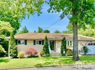 85 Mayberry Ave, Monroe Township, NJ 08831