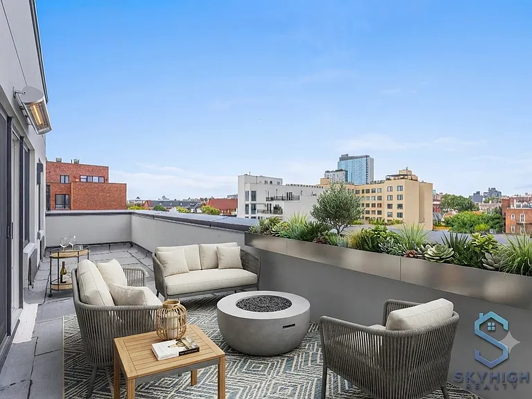1215 Putnam Ave #2C — Photo 6