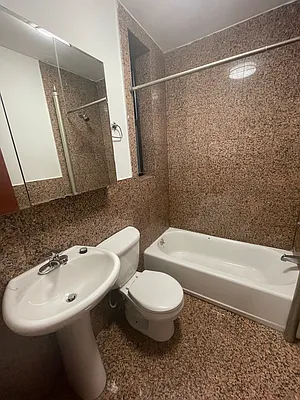 Rented by Bond New York | media 9