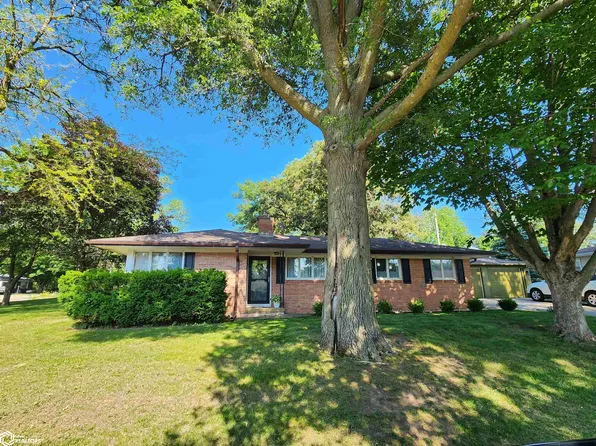 601 Thielen St, Exira, IA 50076