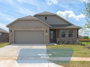 206 Maverick Trl, Valley View, TX 76272
