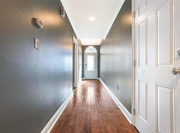 2nd image of 7401 Benson St