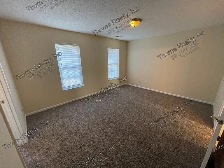 2256 Sherwood Ave — Photo 7