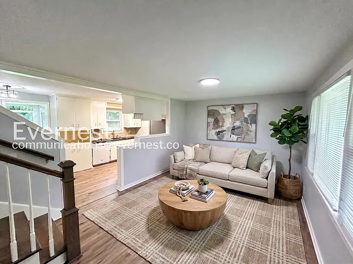 130 Roberta Dr — Photo 4