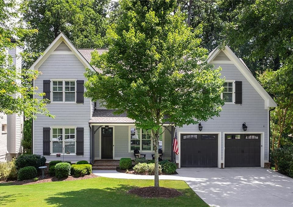 1st image of 2905 Parkridge Dr NE