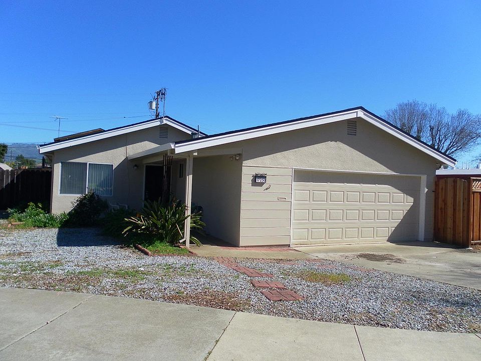 2nd image of 17250 Torrey Ct
