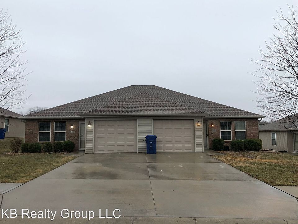 1st image of 104 SE Rock Garden Ln