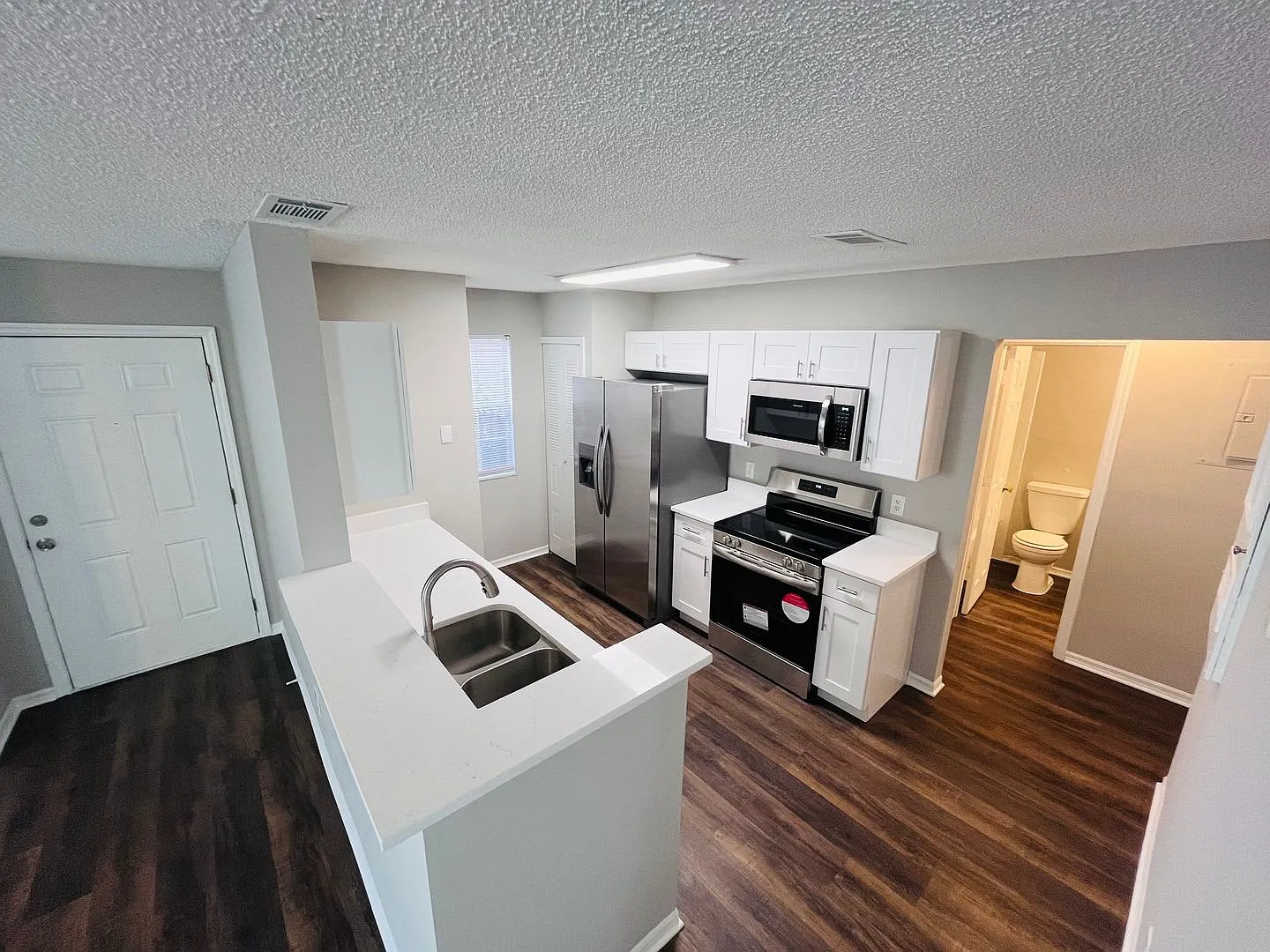 2/2 W/Den 1st Floor Condo - For Rent - 645 Stafford Terrace #157 — Photo 3