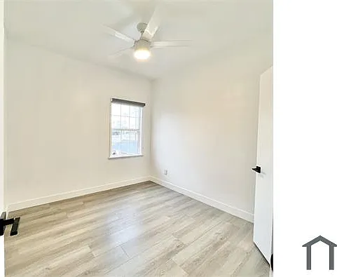1524 N Sycamore St — Photo 6
