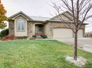 8211 W Havenhurst Cir, Wichita, KS 67205